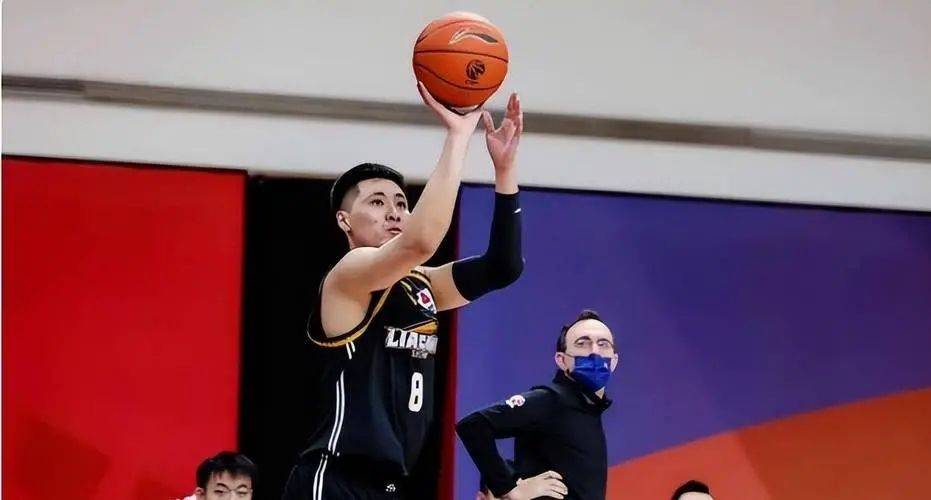 开云登录入口地址-包含里昂发布备战花絮;官宣日篮板制胜;CBA常规赛任务艰巨;资深球员宣示担当的词条
