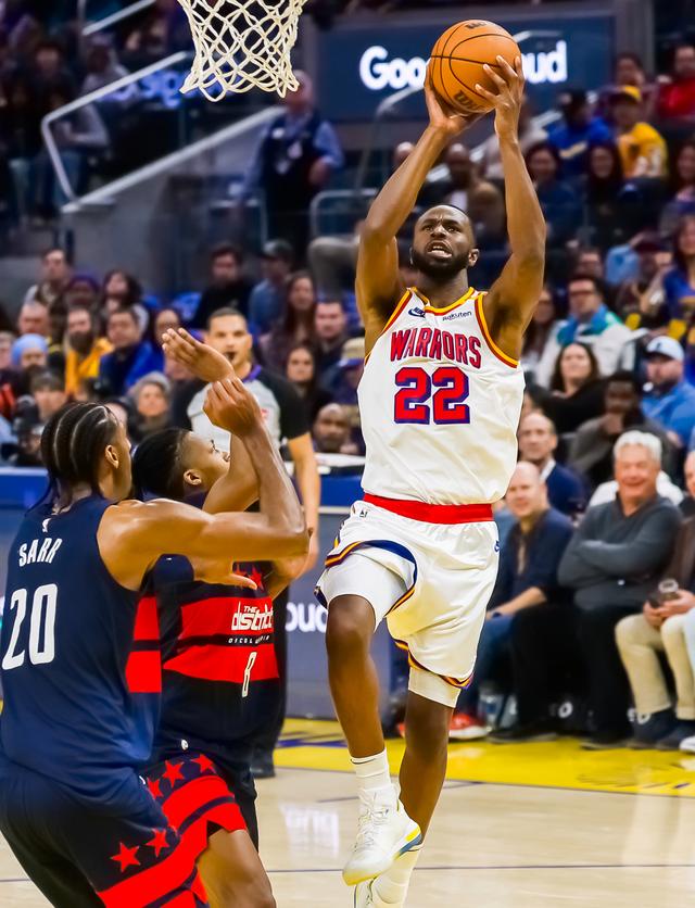 开云体育app-金州勇士迎NBA常规赛关键赛;今晨造点机会;话题不断;轮换策略成焦点的简单介绍